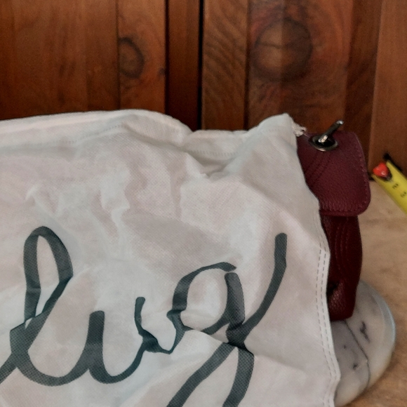 Lug Cadence Cranberry - Picture 8 of 12